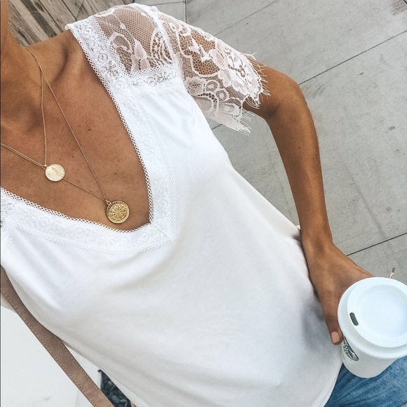 Gorgeous lace sleeve detail tee in ivory - Picture 2 of 7